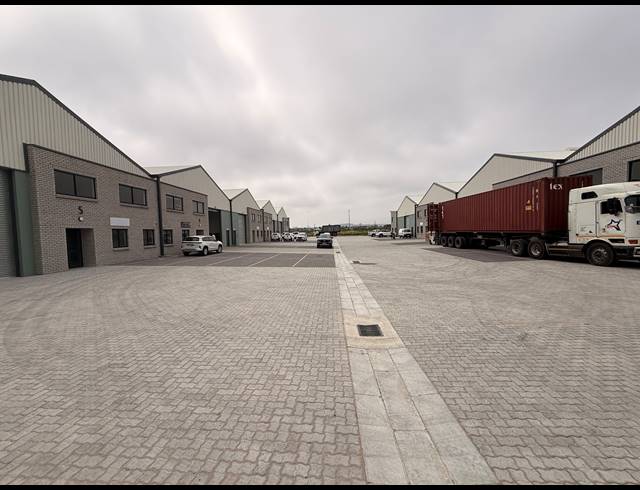 579M² WAREHOUSE FOR SALE IN FIRGROVE INDUSTRIAL ESTATE